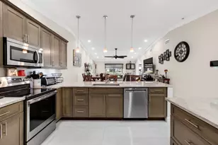 8310 Springlake Dr, Boca Raton, FL 33496 - Photo 4