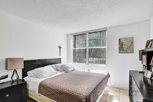 9430 Tangerine Pl, Davie, FL 33324 - Photo 16