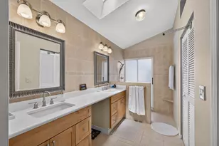 33 Selby Ln, Palm Beach Gardens, FL 33418 - Photo 32