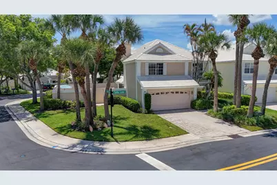 33 Selby Lane, Palm Beach Gardens, FL 33418 - Photo 1