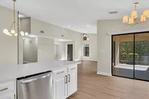 2627 Emerald Way N, Deerfield Beach, FL 33442 - Photo 6