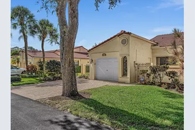 2627 Emerald Way N, Deerfield Beach, FL 33442 - Photo 1