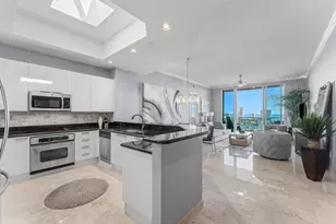 2640 Lake Shore Dr, Riviera Beach, FL 33404 - Photo 2