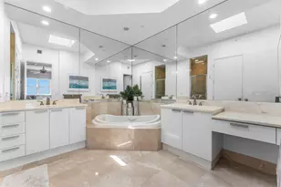 2640 Lake Shore Dr, Riviera Beach, FL 33404 - Photo 16