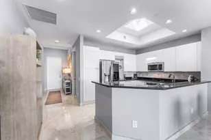 2640 Lake Shore Dr, Riviera Beach, FL 33404 - Photo 10