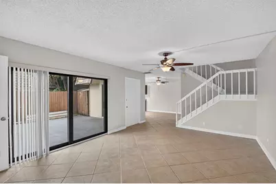 744 Springdale Circle, Palm Springs, FL 33461 - Photo 18