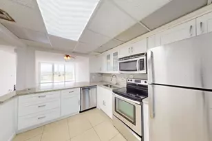 3080 N Course Dr, Pompano Beach, FL 33069 - Photo 4
