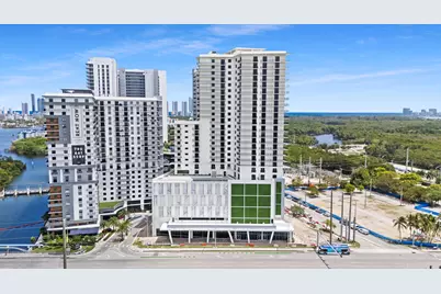 16375 Biscayne Boulevard, North Miami Beach, FL 33160 - Photo 2