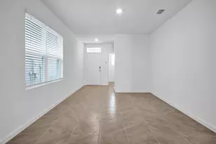 12341 SW Nettuno Way, Port Saint Lucie, FL 34987 - Photo 18