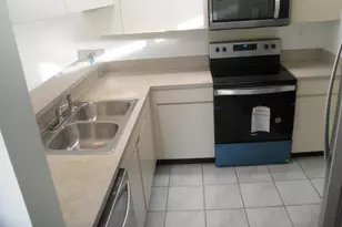 3896 Victoria Dr, West Palm Beach, FL 33406 - Photo 4
