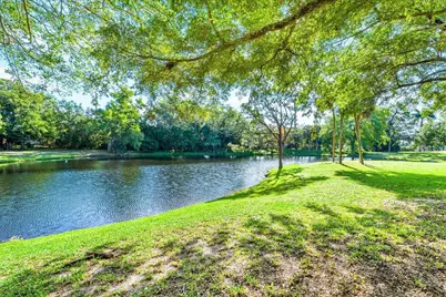 5087 Oakhill Lane, Delray Beach, FL 33484 - Photo 10