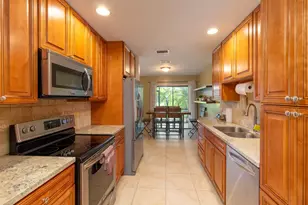 1599 Woodbridge Lakes Cir, West Palm Beach, FL 33406 - Photo 8