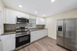 3207 Pinewood Ave, West Palm Beach, FL 33407 - Photo 4