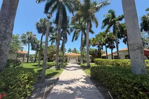 692 W Palm Aire Dr, Pompano Beach, FL 33069 - Photo 48