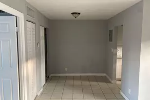 4780 NW 24th Ct, Lauderdale Lakes, FL 33313 - Photo 4