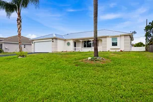 1051 SW Du Bois Ave, Port Saint Lucie, FL 34953 - Photo 2