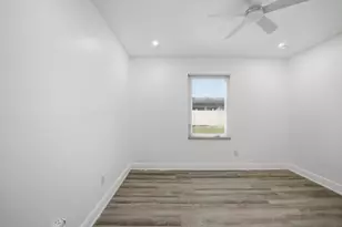 1051 SW Du Bois Ave, Port Saint Lucie, FL 34953 - Photo 10