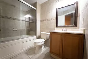 2011 E Discovery Cir E, Deerfield Beach, FL 33442 - Photo 30