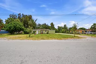 700 SW 8th St, Pompano Beach, FL 33060 - Photo 2