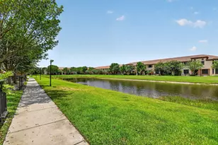 10139 Wellington Parc Dr, Wellington, FL 33449 - Photo 14