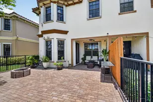 10139 Wellington Parc Dr, Wellington, FL 33449 - Photo 12