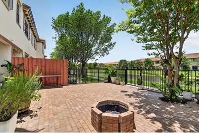 10139 Wellington Parc Drive, Wellington, FL 33449 - Photo 1