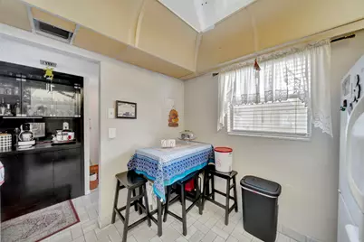 3100 Holiday Springs Boulevard #305, Margate, FL 33063 - Photo 8