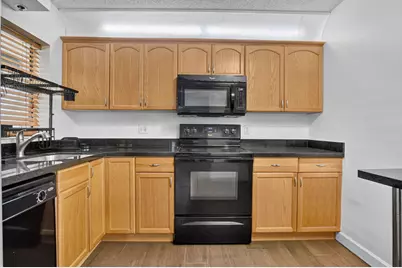 8601 Boca Glades Boulevard W #G, Boca Raton, FL 33434 - Photo 12
