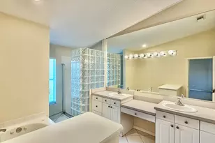 619 SE Forgal St, Port Saint Lucie, FL 34983 - Photo 20