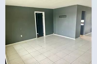 2400 NW 85th Avenue, Sunrise, FL 33322 - Photo 4
