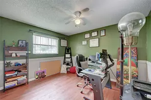 7211 NW 21st St, Sunrise, FL 33313 - Photo 8