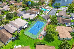 2146 Nova Village Dr, Davie, FL 33317 - Photo 36