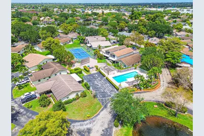 2146 Nova Village Drive, Davie, FL 33317 - Photo 42