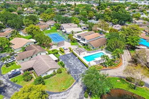 2146 Nova Village Dr, Davie, FL 33317 - Photo 42