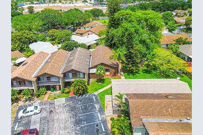 2146 Nova Village Drive, Davie, FL 33317 - Photo 30
