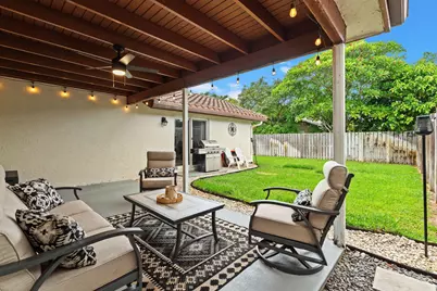 2696 NW 94th Avenue, Coral Springs, FL 33065 - Photo 22
