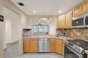 8301 Sands Point Blvd, Tamarac, FL 33321 - Photo 4