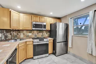8301 Sands Point Blvd, Tamarac, FL 33321 - Photo 4