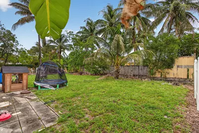 4390 NW 35th Avenue, Lauderdale Lakes, FL 33309 - Photo 28