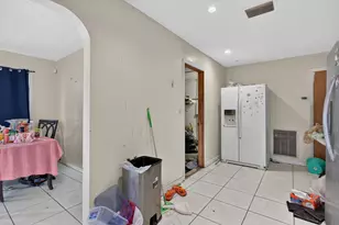 4390 NW 35th Ave, Lauderdale Lakes, FL 33309 - Photo 8