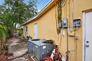 4390 NW 35th Ave, Lauderdale Lakes, FL 33309 - Photo 24