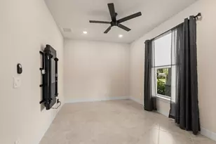 10275 SW Captiva Dr, Port Saint Lucie, FL 34987 - Photo 4