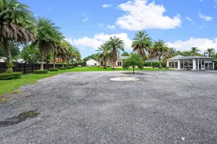 5700 SW 196th Ln, Southwest Ranches, FL 33332 - Photo 38