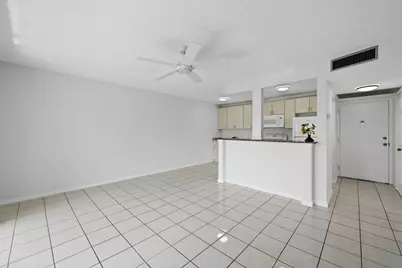 5190 E Sabal Palm Boulevard #209, Tamarac, FL 33319 - Photo 6