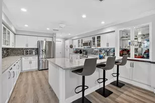 9048 Villa Portofino Cir, Boca Raton, FL 33496 - Photo 16