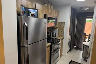 10267 Greenhouse Rd, Pembroke Pines, FL 33026 - Photo 4