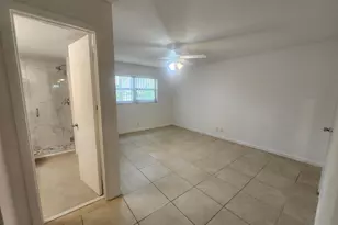 330 NE 26th Ave, Boynton Beach, FL 33435 - Photo 10