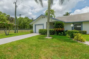 5487 Crystal Anne Dr, West Palm Beach, FL 33417 - Photo 2