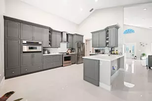 22612 Middletown Dr, Boca Raton, FL 33428 - Photo 10