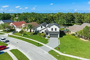 22612 Middletown Dr, Boca Raton, FL 33428 - Photo 2